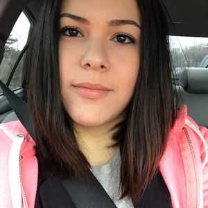 Meet your Posher, Valerie